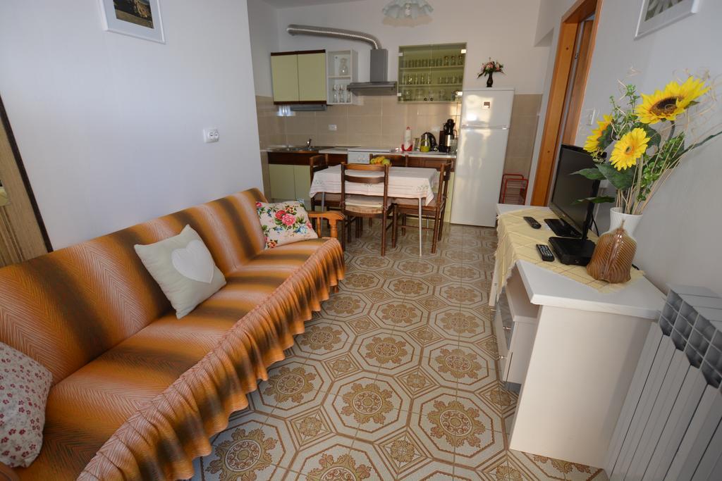 Apartment Nadica Punat Exterior photo